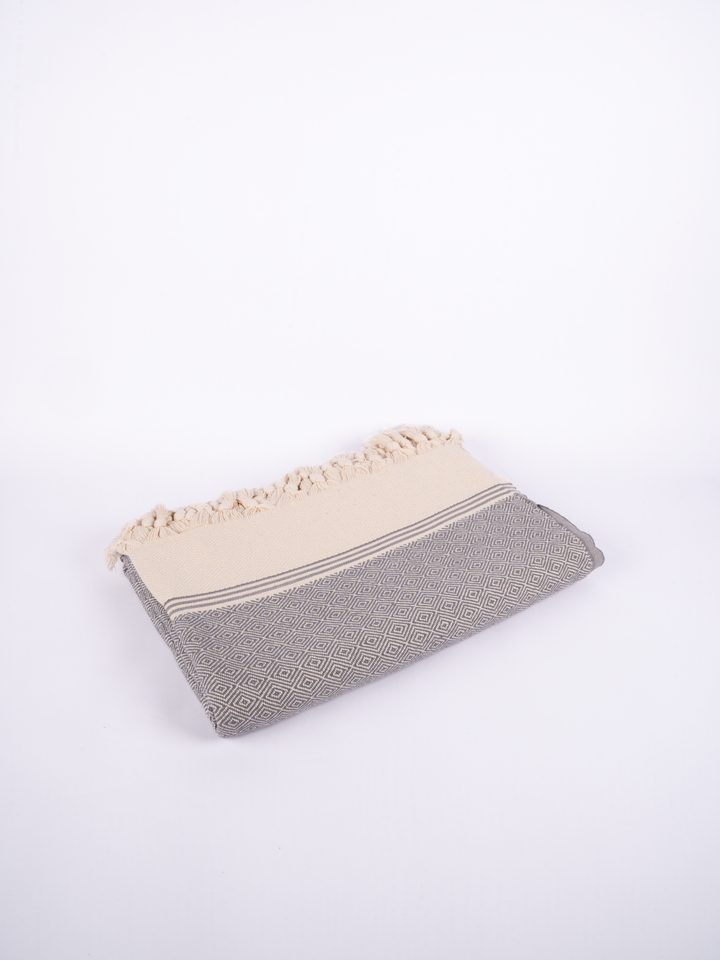Sardes Throw