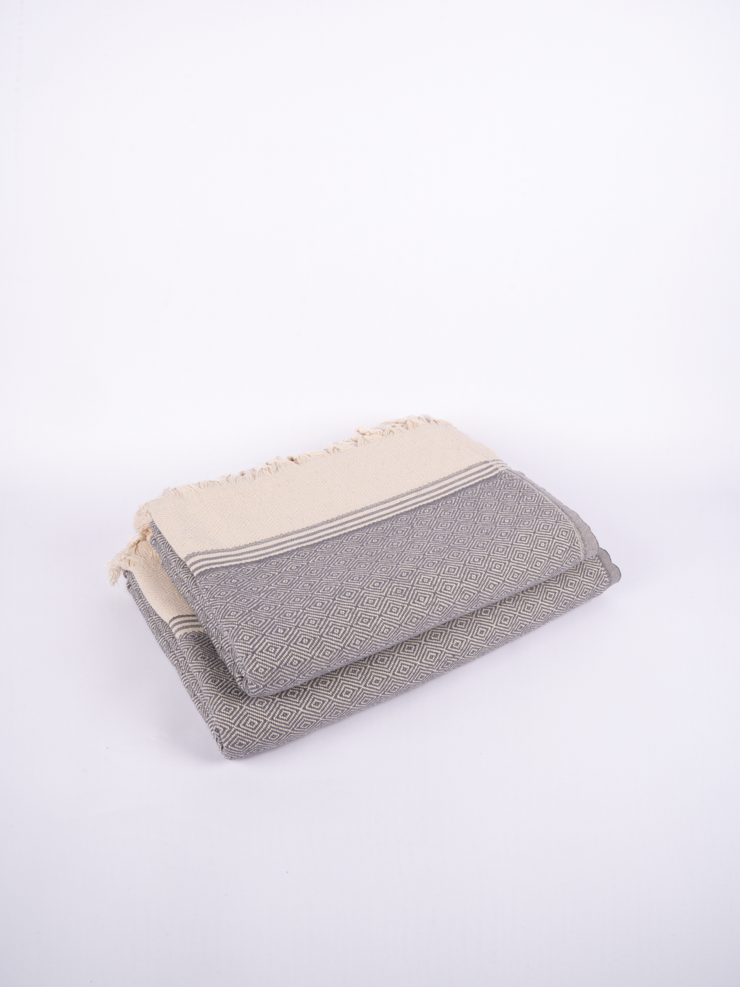 Sardes Throw